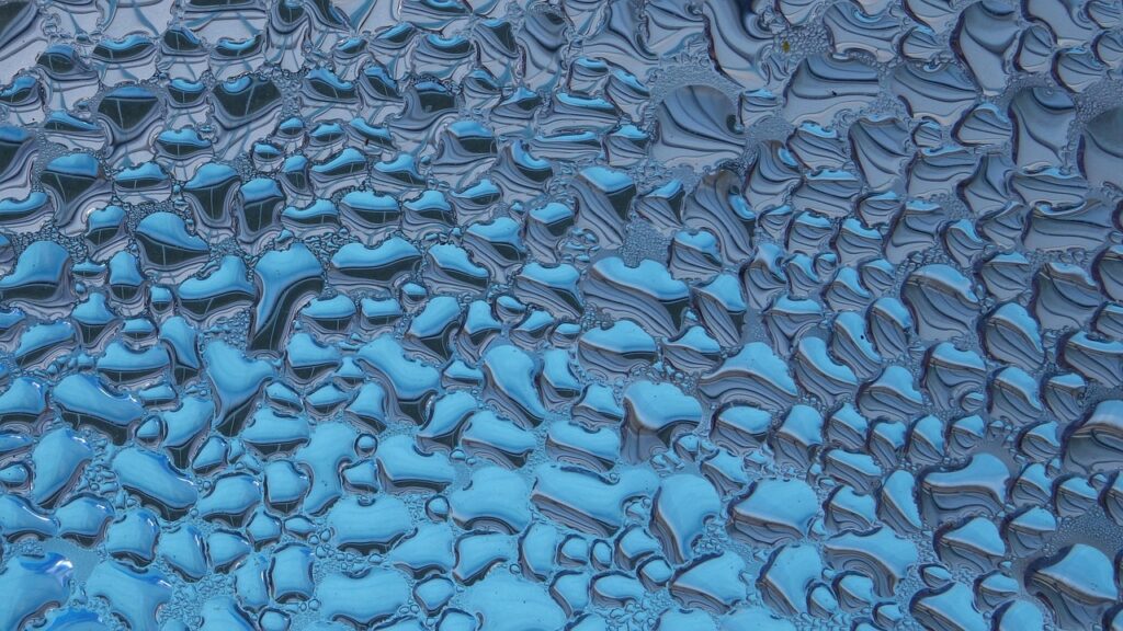 窓の結露の原因は何ですか？