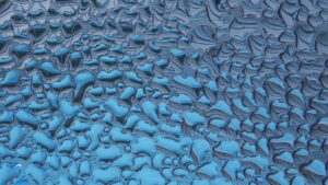 窓の結露の原因は何ですか？