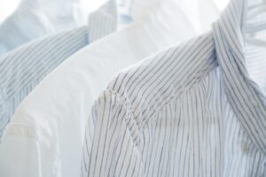 クローゼットにカビが多い場合の効果的な対策と服の保管方法は？
