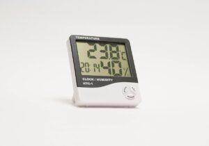 加湿器を使ったリビングの湿度が高すぎる時の対策は？